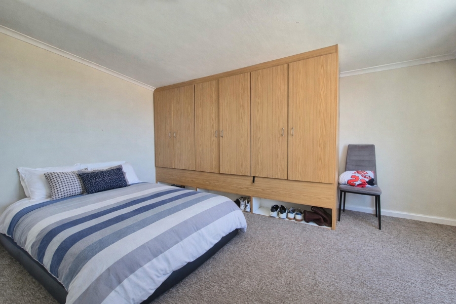 3 Bedroom Property for Sale in Wynberg Western Cape